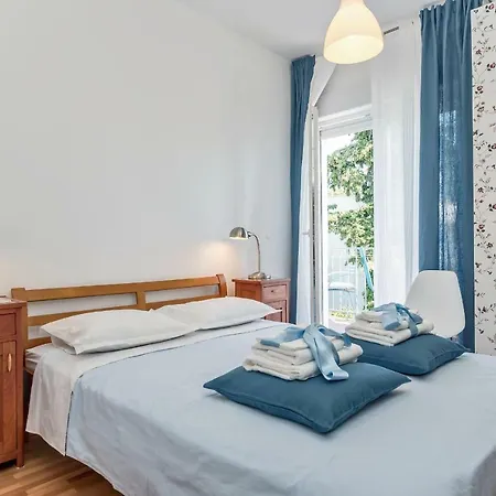 Beachfront Mala Tereza * Split