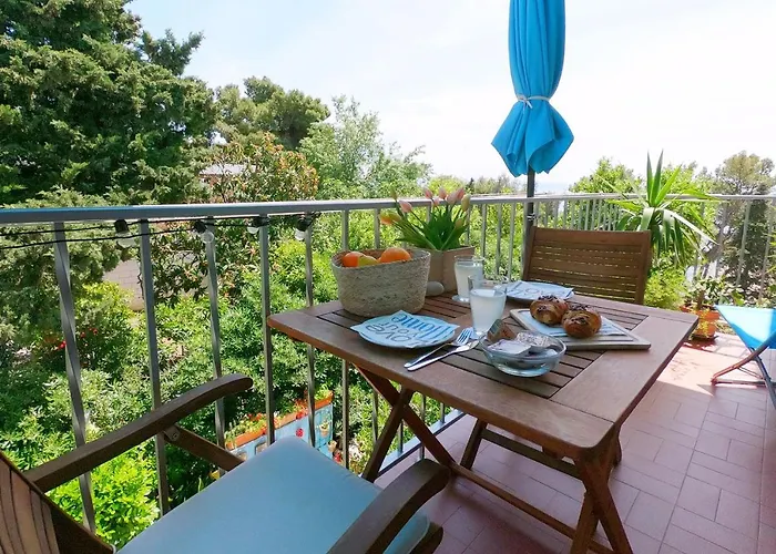 Apartment Beachfront Mala Tereza *