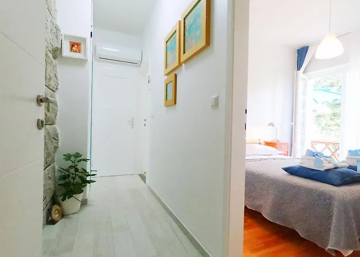 Beachfront Mala Tereza * Split